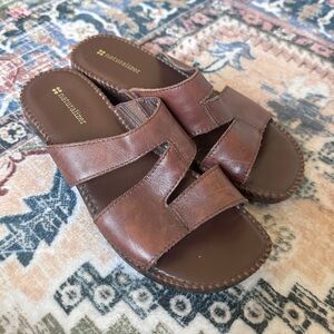 Naturalizer Brown Genuine Leather Slide Sandals with Cross-Strap Design
